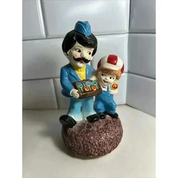 Spencer's Other - VINTAGE 1974 Candyman Music Figurine Box Spencer Gifts